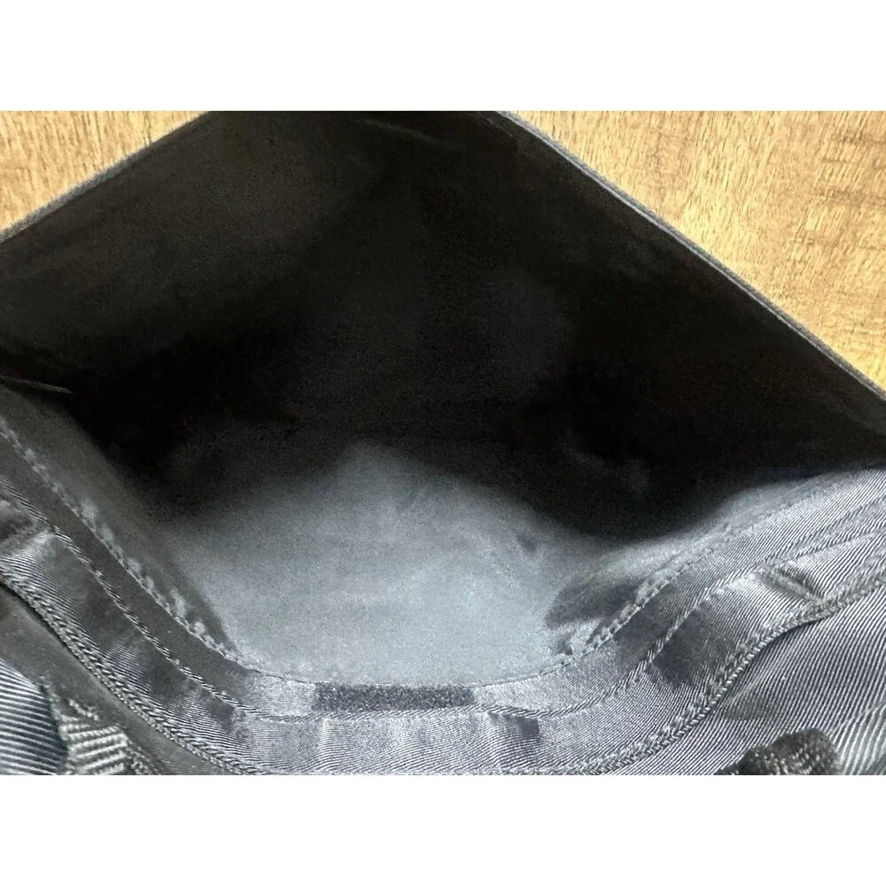 ThinkPad black computer bag with multiple compartments and pockets 16x13 Inches